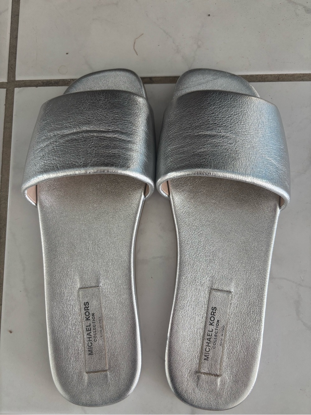 Michael Kors collection Metallic Silver Delphine Slide Sandals size 39 1/2